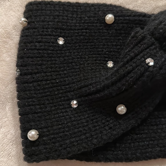 Saks Fifth Avenue black twist Pearl and rhinestone knit wide headband - Picture 3 of 10
